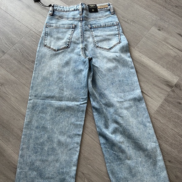 Blanknyc revolve straight leg raw hem ribcage denim - Picture 7 of 8